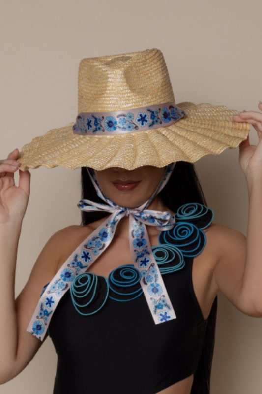 Hat with a beige ribbon Timrava