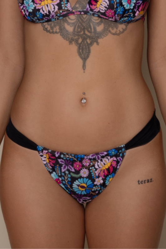 Timrava bikini bottom – black with pattern