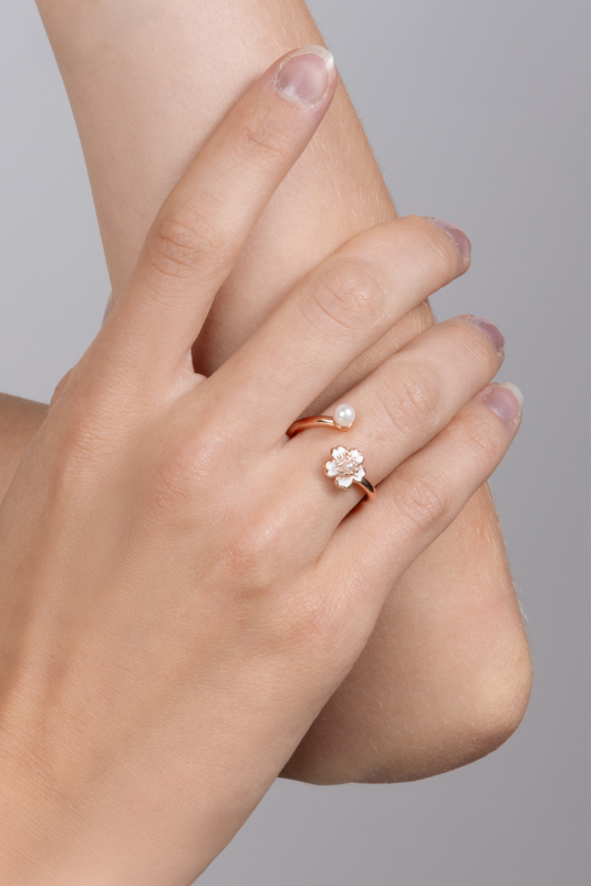 Flower Ring with Pearl