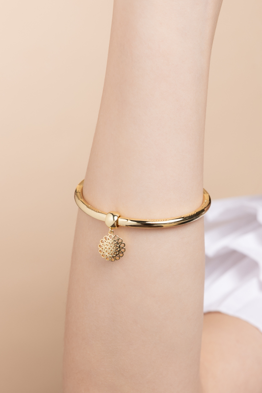 Gold-Plated Bangle Bracelet with Sun Rosette pendant