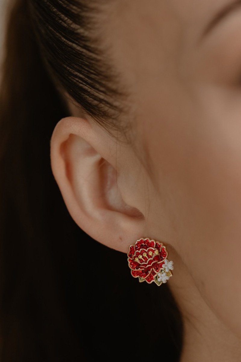 Earrings strawberry flowers